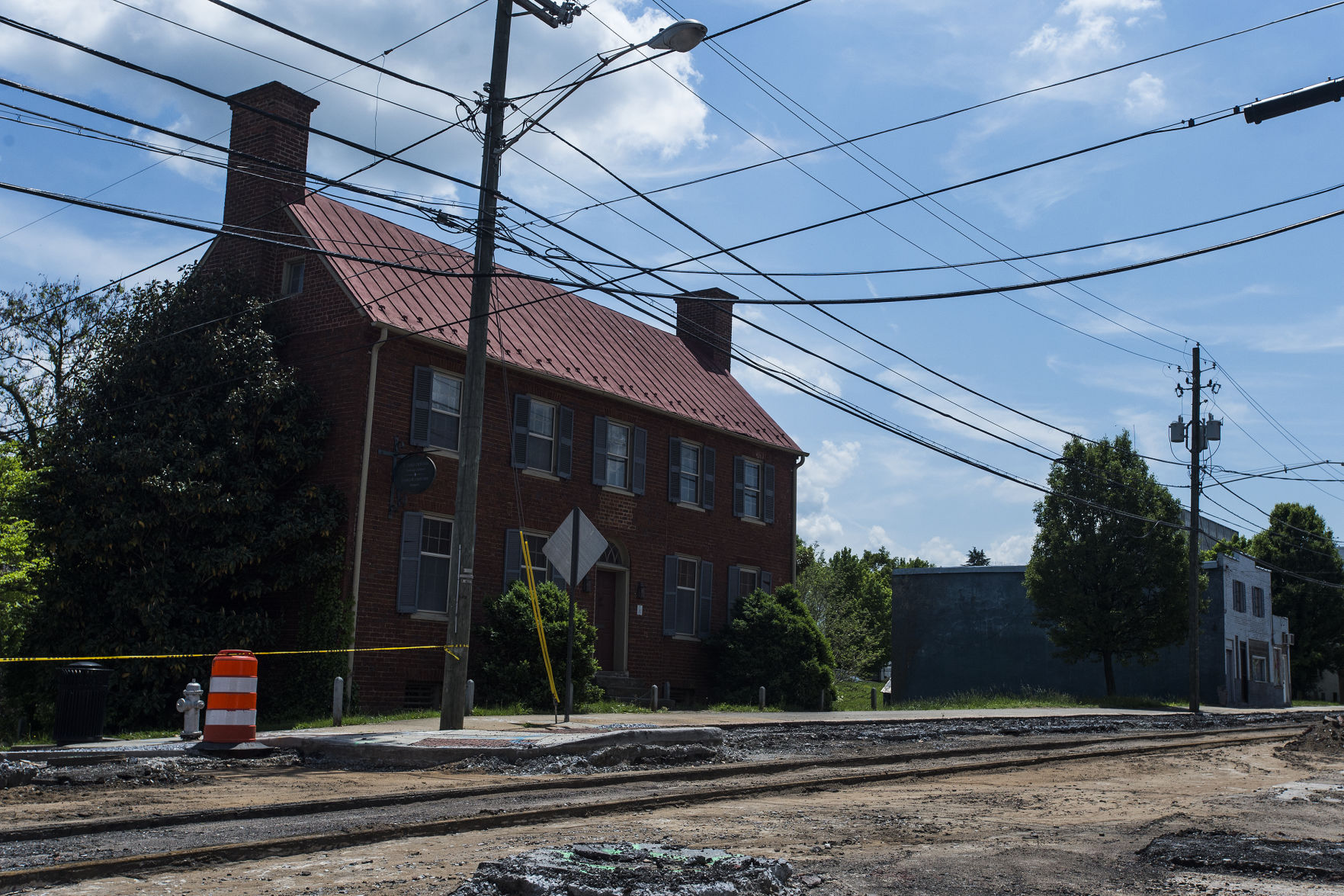 LNA 05092018 Trolley Tracks Wild Art 03